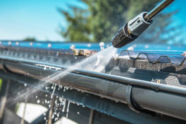 Best Roof Power Washing Services  in Howell, MI